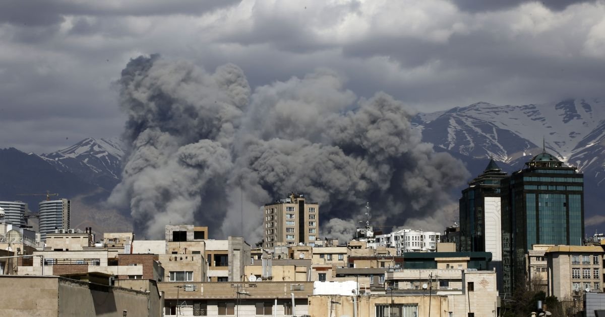 Israel afirma ter iniciado uma onda de ataques em larga escala em Teerã