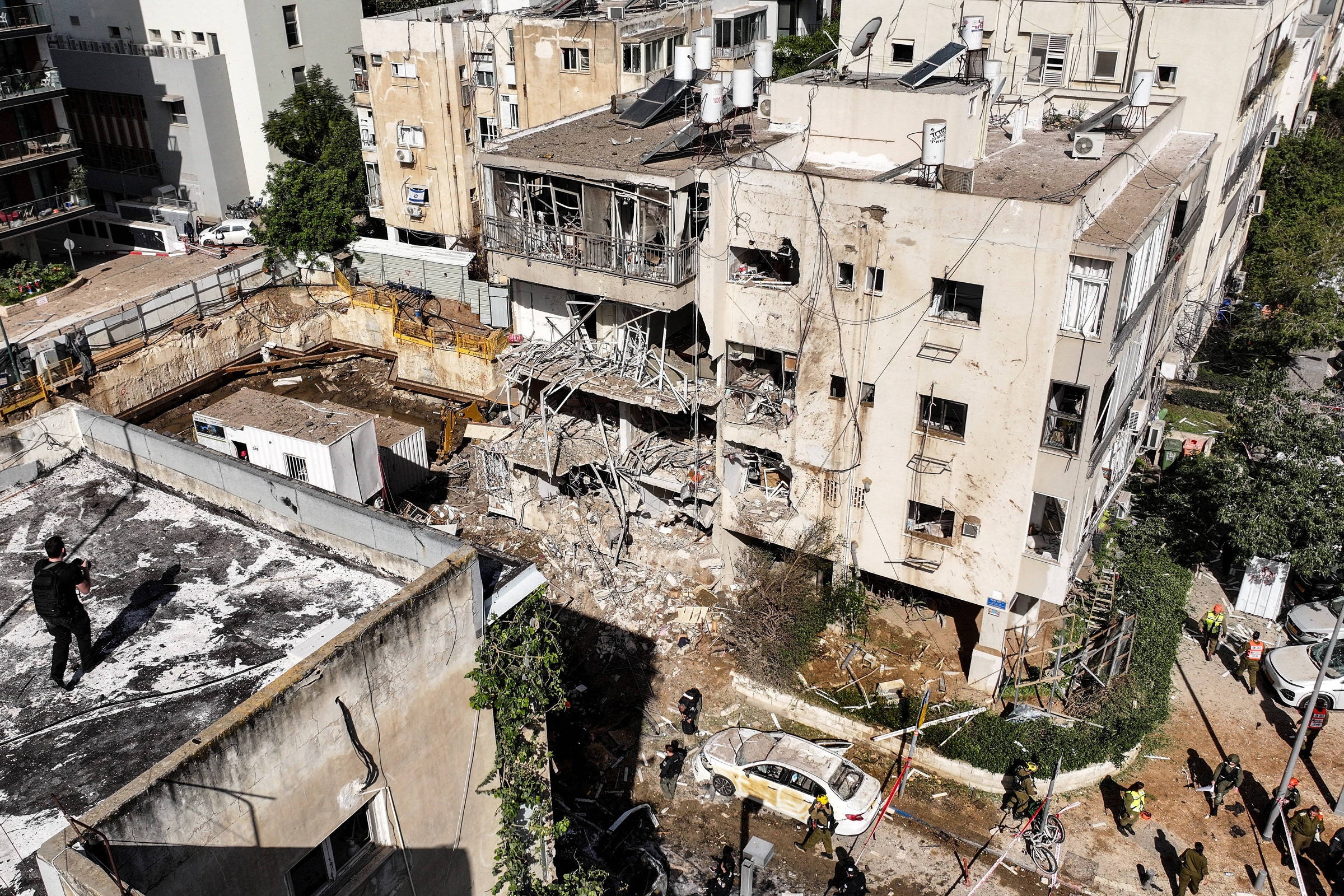 Oriente Médio em Colapso: Ataques Mútuos entre Irã e Israel Aprofundam Crise Regional e Global