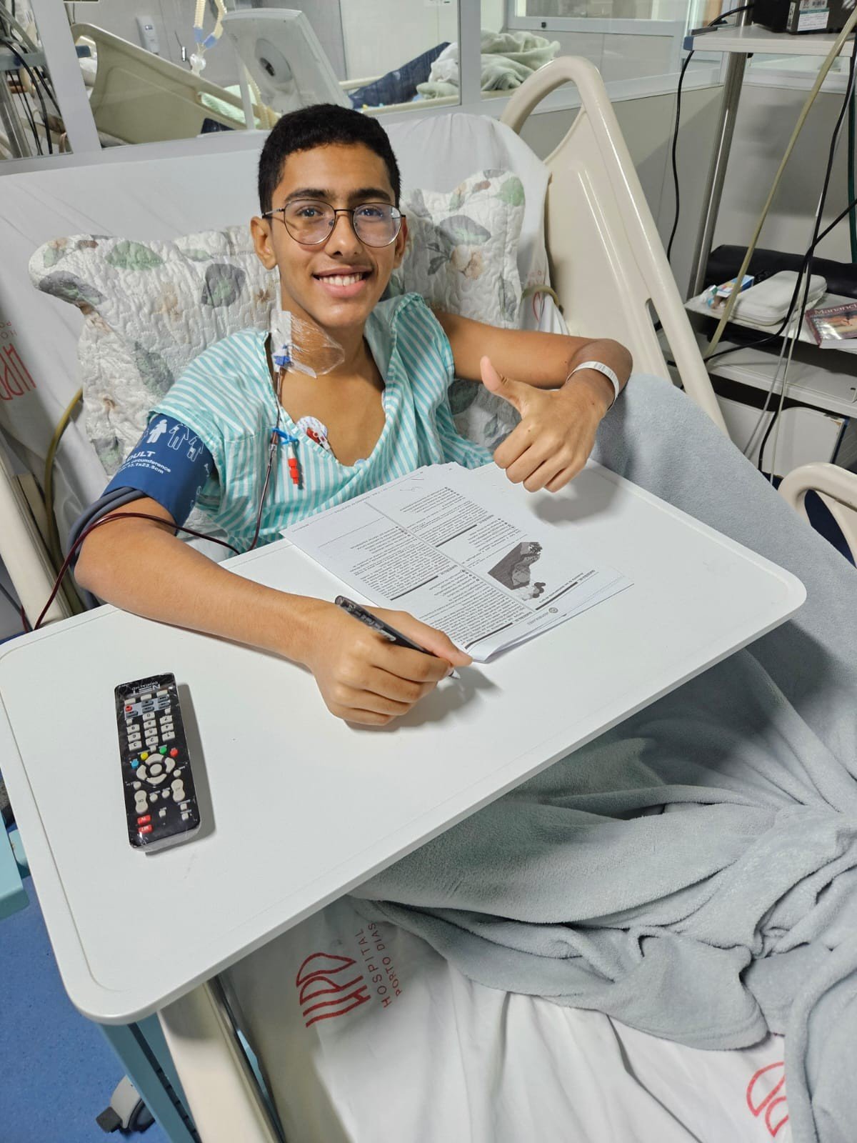 Jovem Paraense com Doença Rara é Aprovado em Três Universidades de Medicina Após Fazer Enem no Hospital