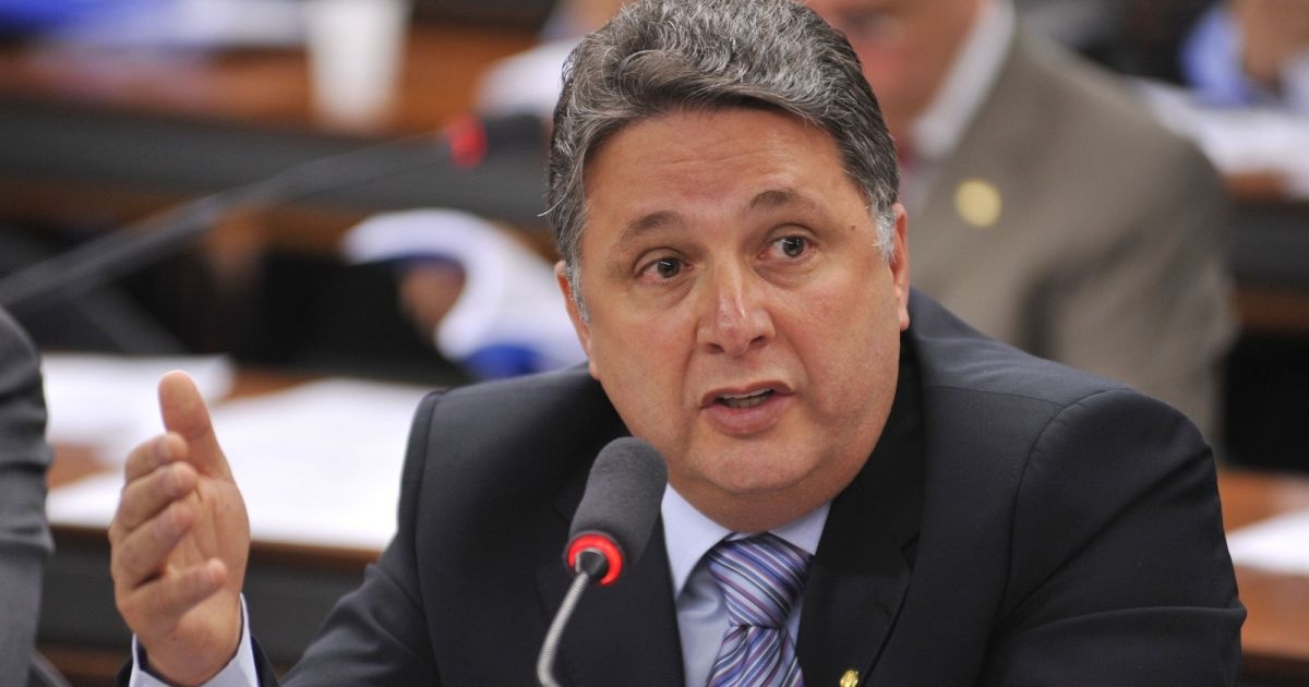 Improbidade Administrativa: Justiça do Rio Suspende Direitos Políticos de Anthony Garotinho e Redefine Futuro Eleitoral