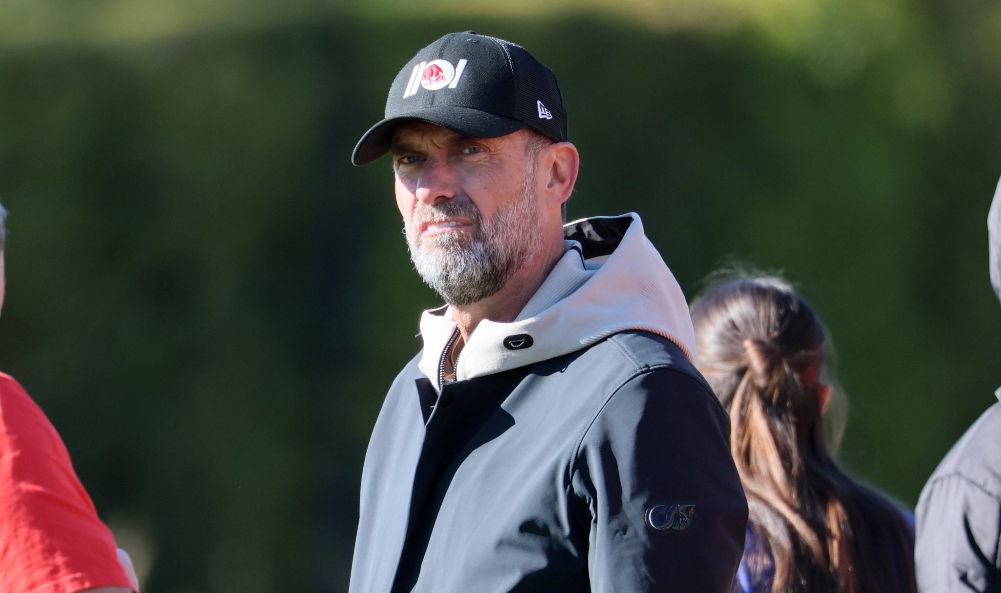 Jürgen Klopp Mantém Porta Aberta: A Reconfiguração Tática e Estratégica no Futebol Global