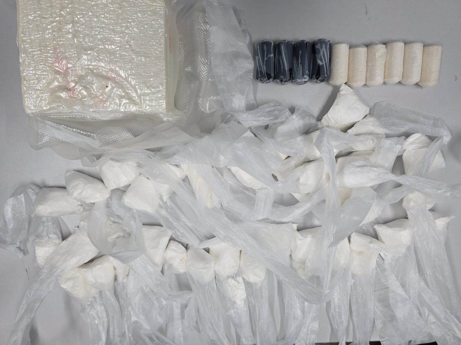 Narcotráfico Sofisticado: Laboratório em Condomínio de Luxo em Manaus Expõe Vulnerabilidades e Táticas de Inteligência