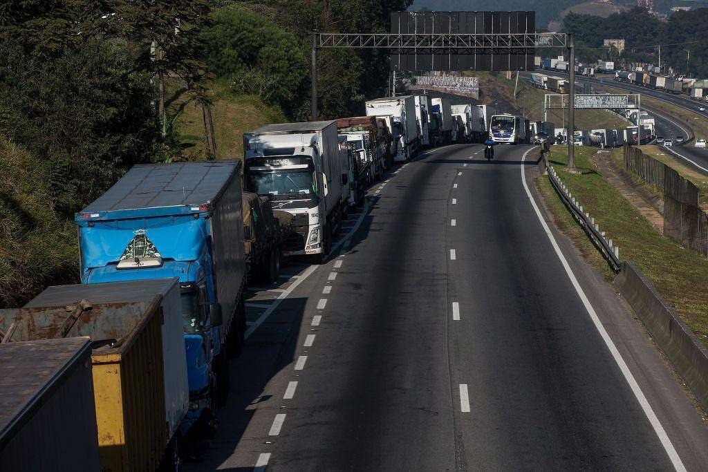 A Promessa de PPDs: Como a Infraestrutura de Descanso Reconfigura a Logística e a Segurança do Brasil