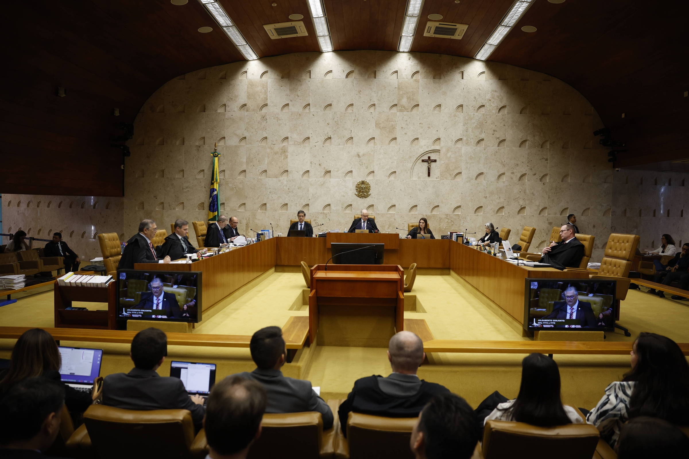Limites ao foro especial e a decisões monocráticas são respostas à crise do STF, dizem especialistas