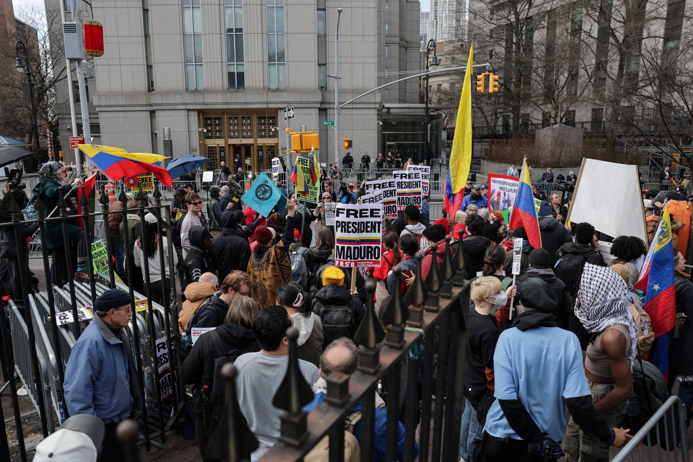 O Xadrez Geopolítico: O Julgamento de Maduro em Nova York e Seus Efeitos Cascata Globais