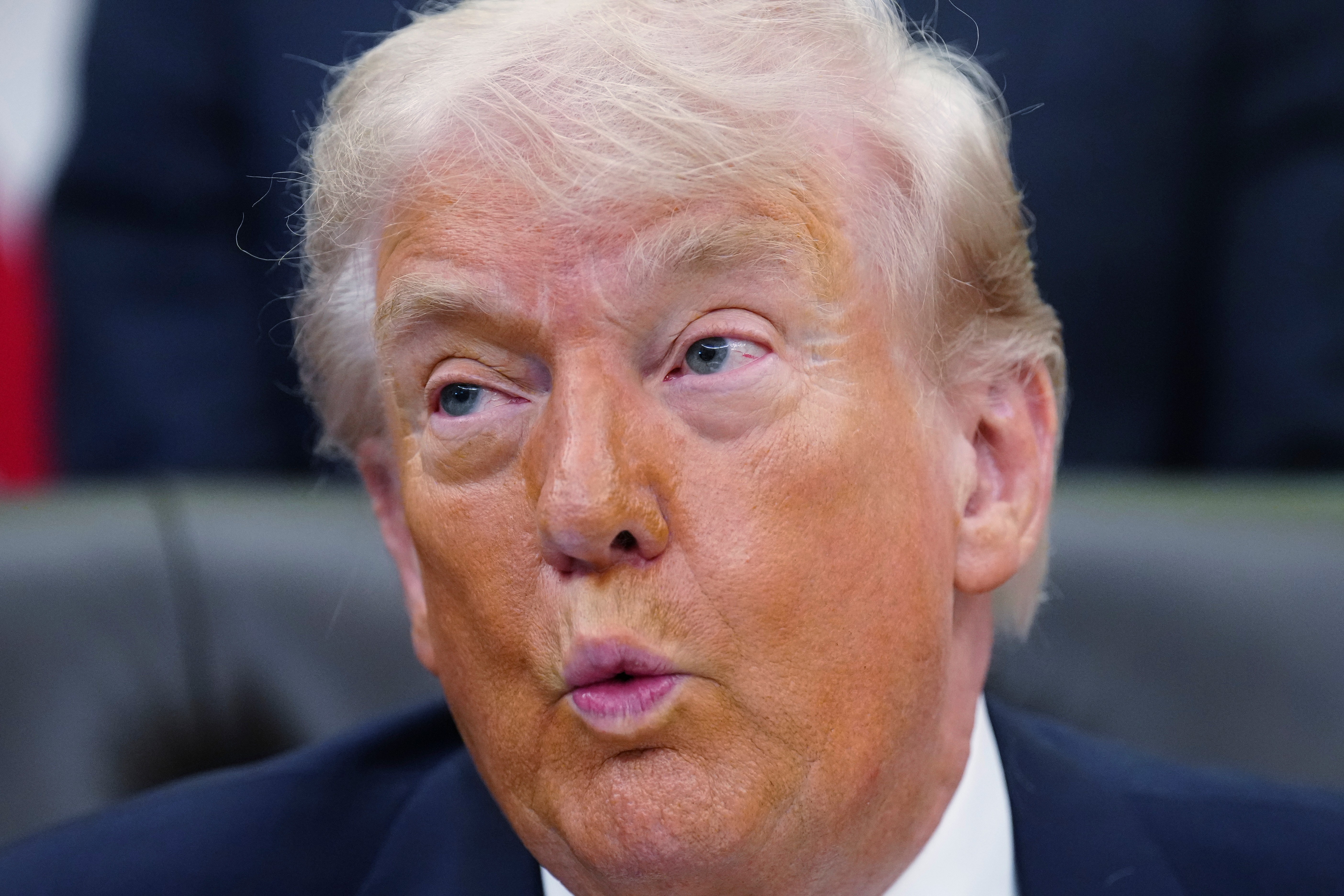 A Desconfiança Econômica em Trump e Suas Implicações Globais: Um Alerta para Mercados Emergentes