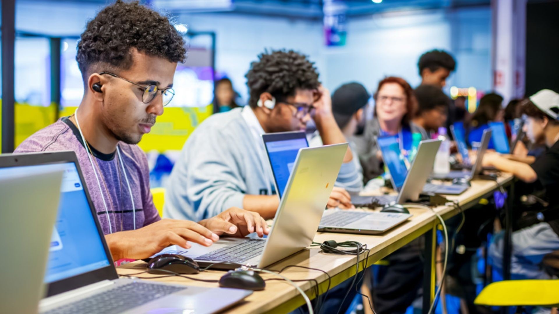 Capacitação Estratégica: Como Cursos Gratuitos do CIEE Moldam o Futuro Profissional no Espírito Santo