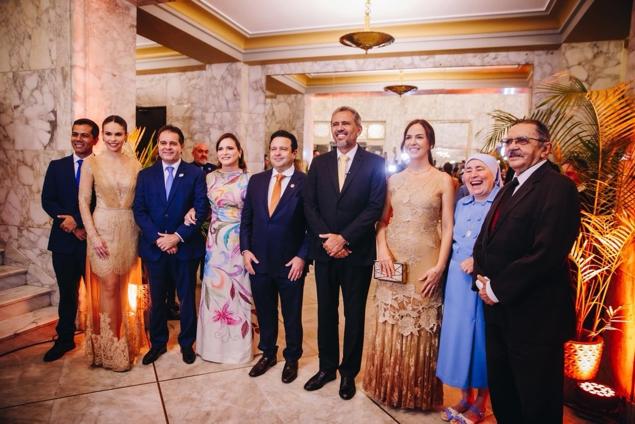 Medalha Iracema: Decifrando o Significado das Condecorações para os 300 Anos de Fortaleza e o Cenário Regional