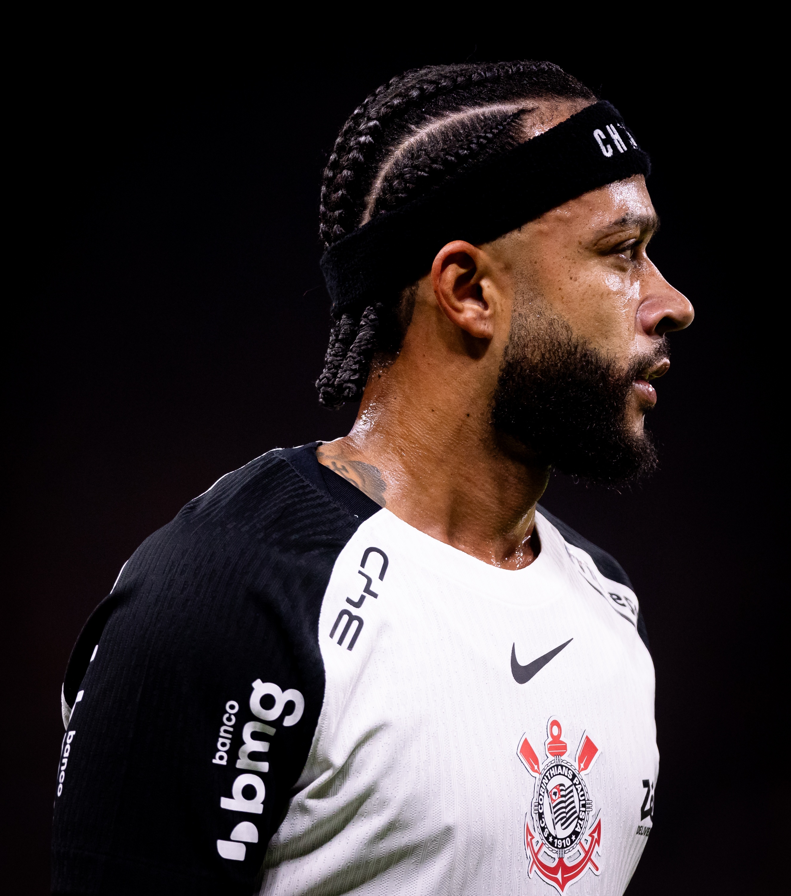 Memphis Depay e o Dilema da Lesão: Impactos Múltiplos no Corinthians e na Seleção Holandesa