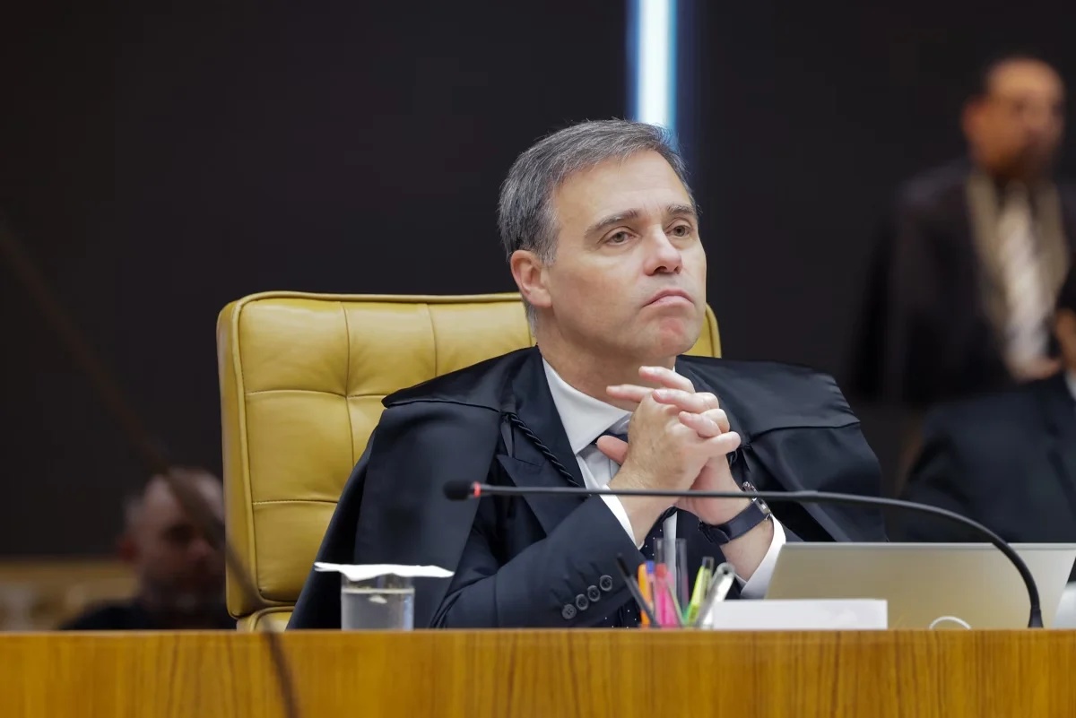 Privacidade Digital em Xeque: Decisão do STF Redefine Acesso a Dados Sensíveis por CPMIs