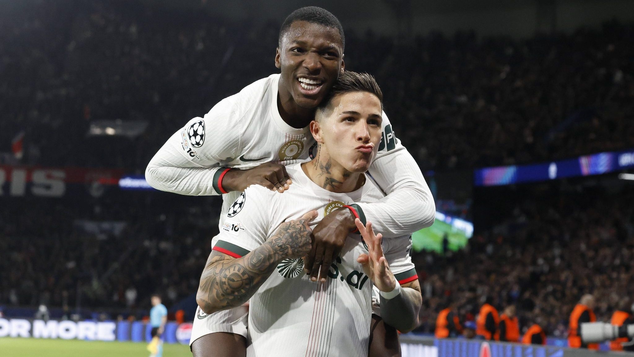 A Encruzilhada Azul: Enzo Fernández, Chelsea e o Dilema da Ambição Global