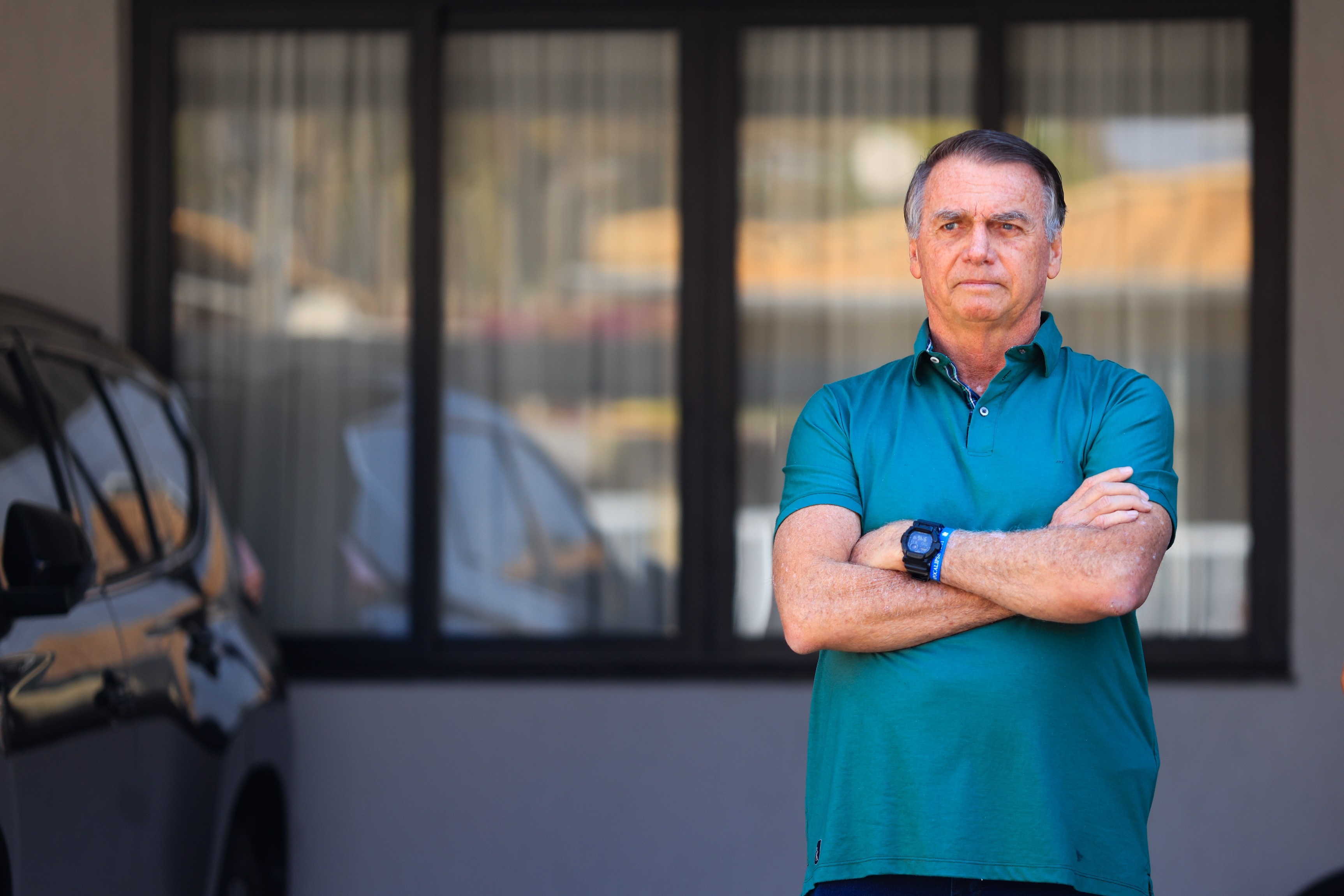 Prisão Domiciliar de Bolsonaro e Apreensão de Armas: Entenda as Implicações para o Estado de Direito e a Segurança Pública