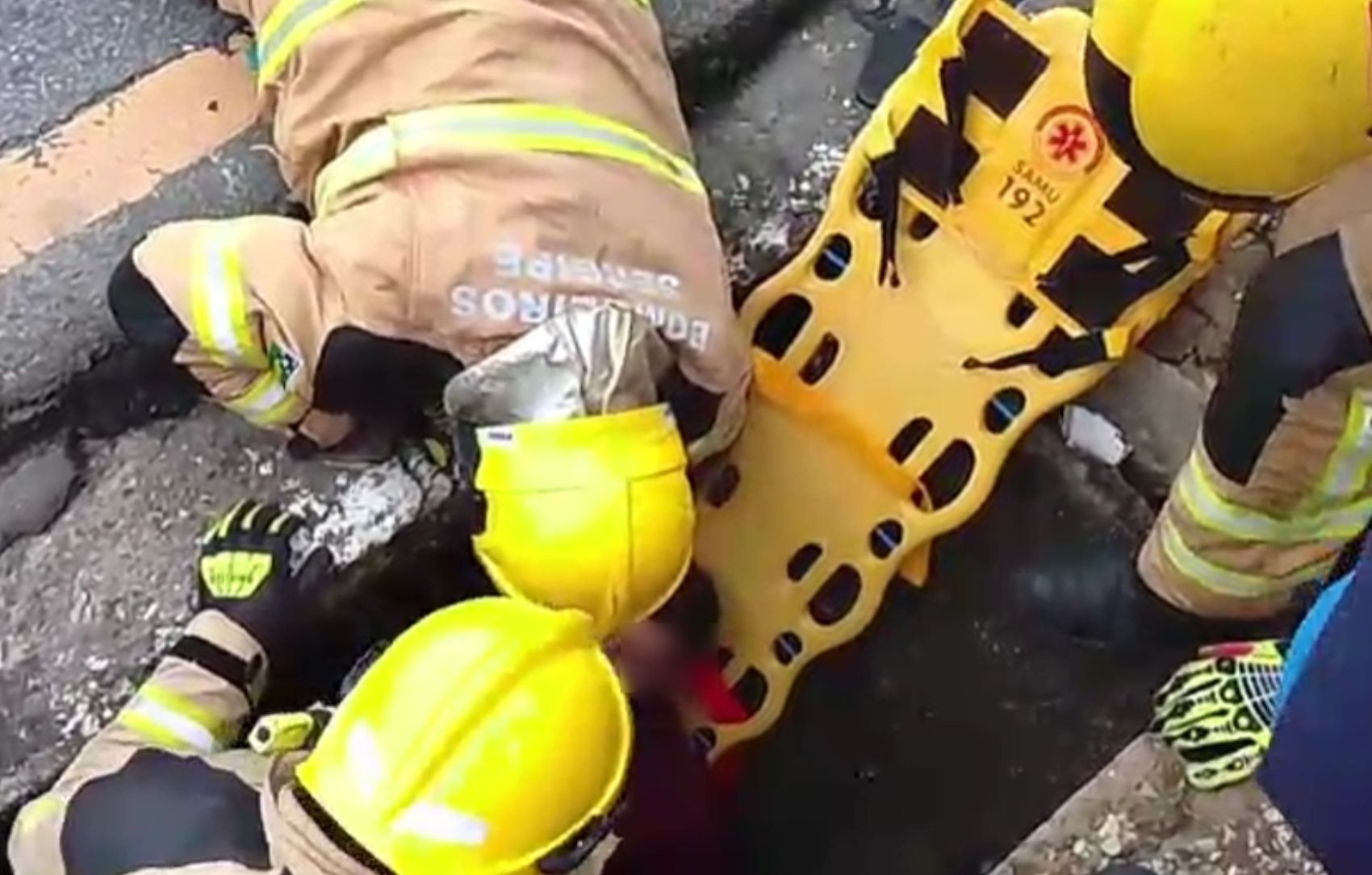 Acidente em Aracaju: A Queda no Bueiro que Expõe Desafios Críticos da Infraestrutura Urbana