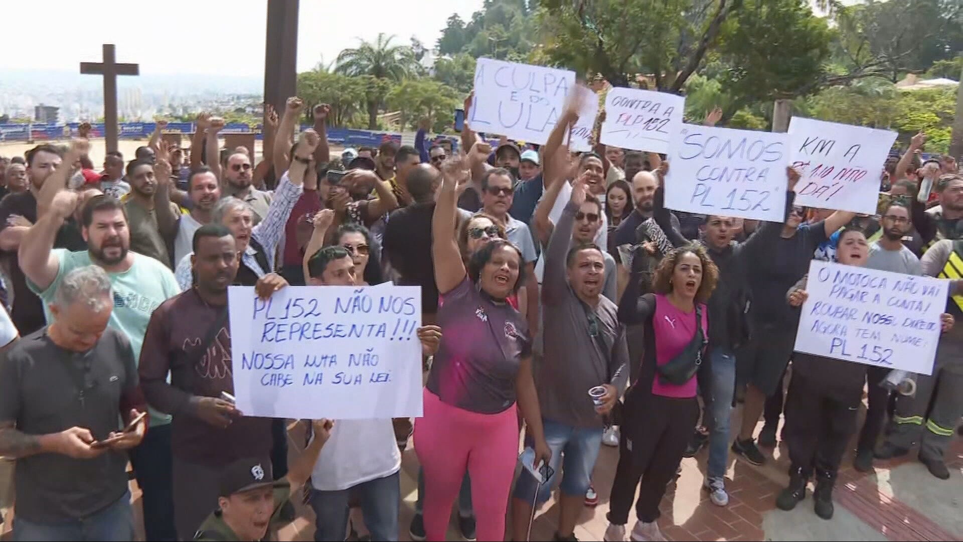 Regulamentação de Aplicativos: Protesto em BH Expõe Tensão Nacional e Impacto Econômico Local