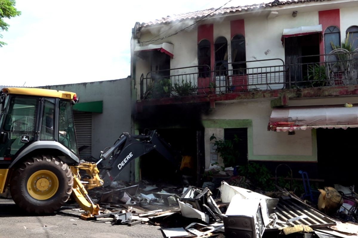 Tragédia em Sarandi: Incêndio Fatal Expondo os Desafios da Acumulação e a Urgência da Intervenção Social Integrada