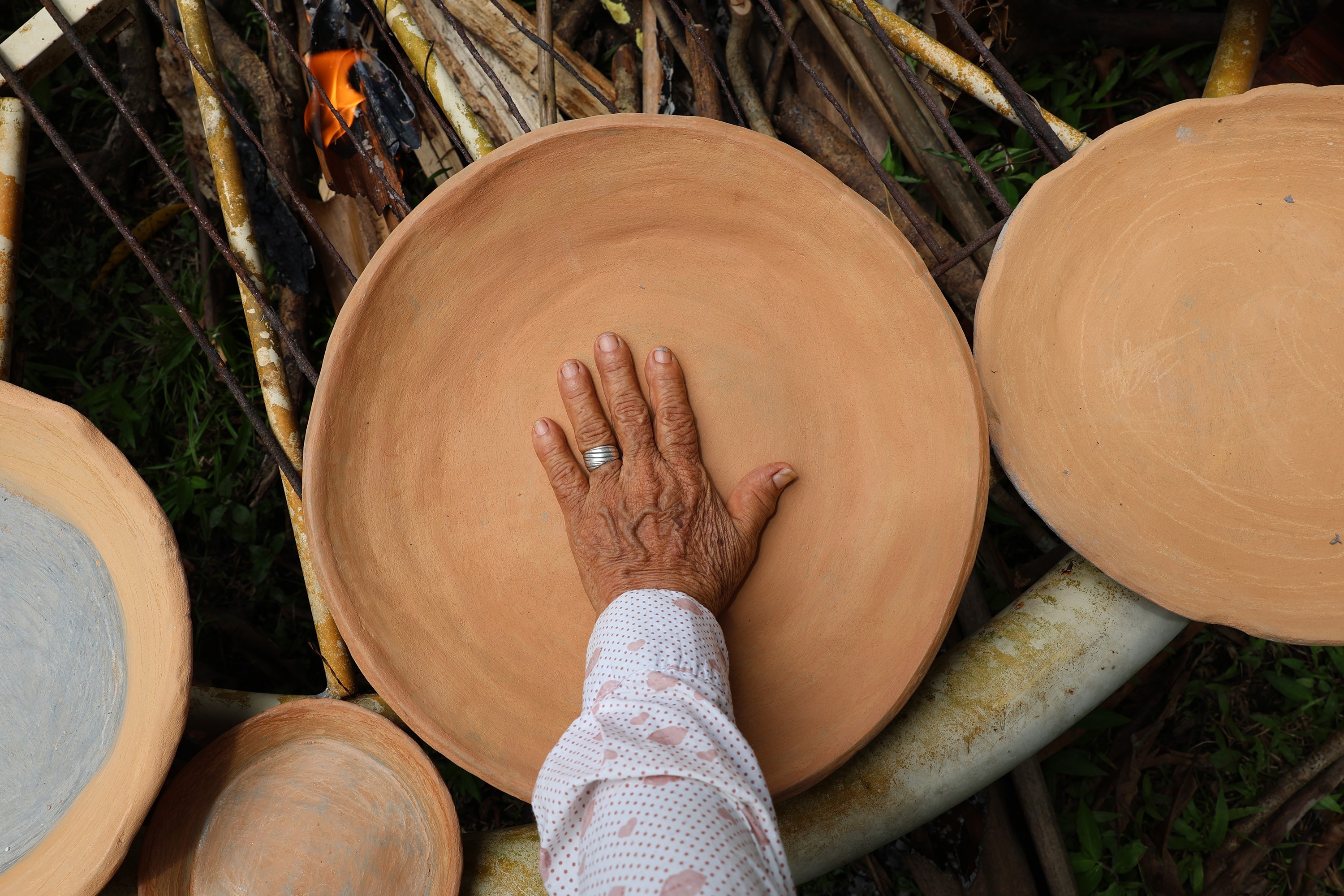 Renascimento Cerâmico em Tefé: O Barro Ancestral que Molda o Futuro da Amazônia