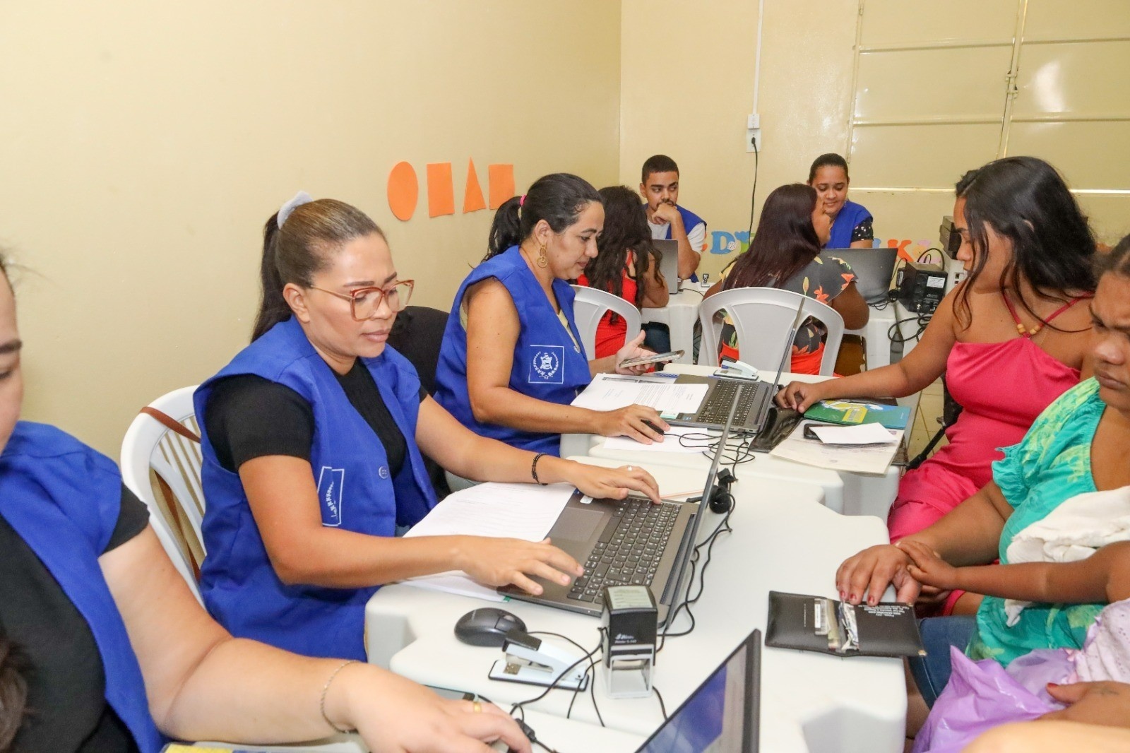 A Saúde Invisível: Mutirão em Salvador Escancara Necessidade Crítica de Apoio aos Cuidadores de Pessoas com Autismo