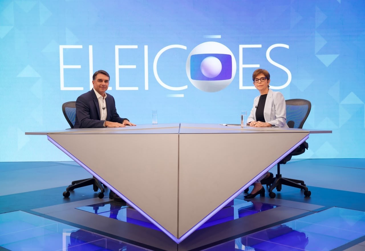 Na Globo, Flávio diz que Eduardo não será chanceler e evita responder se daria cargo ao pai: 'Nunca tratou disso'