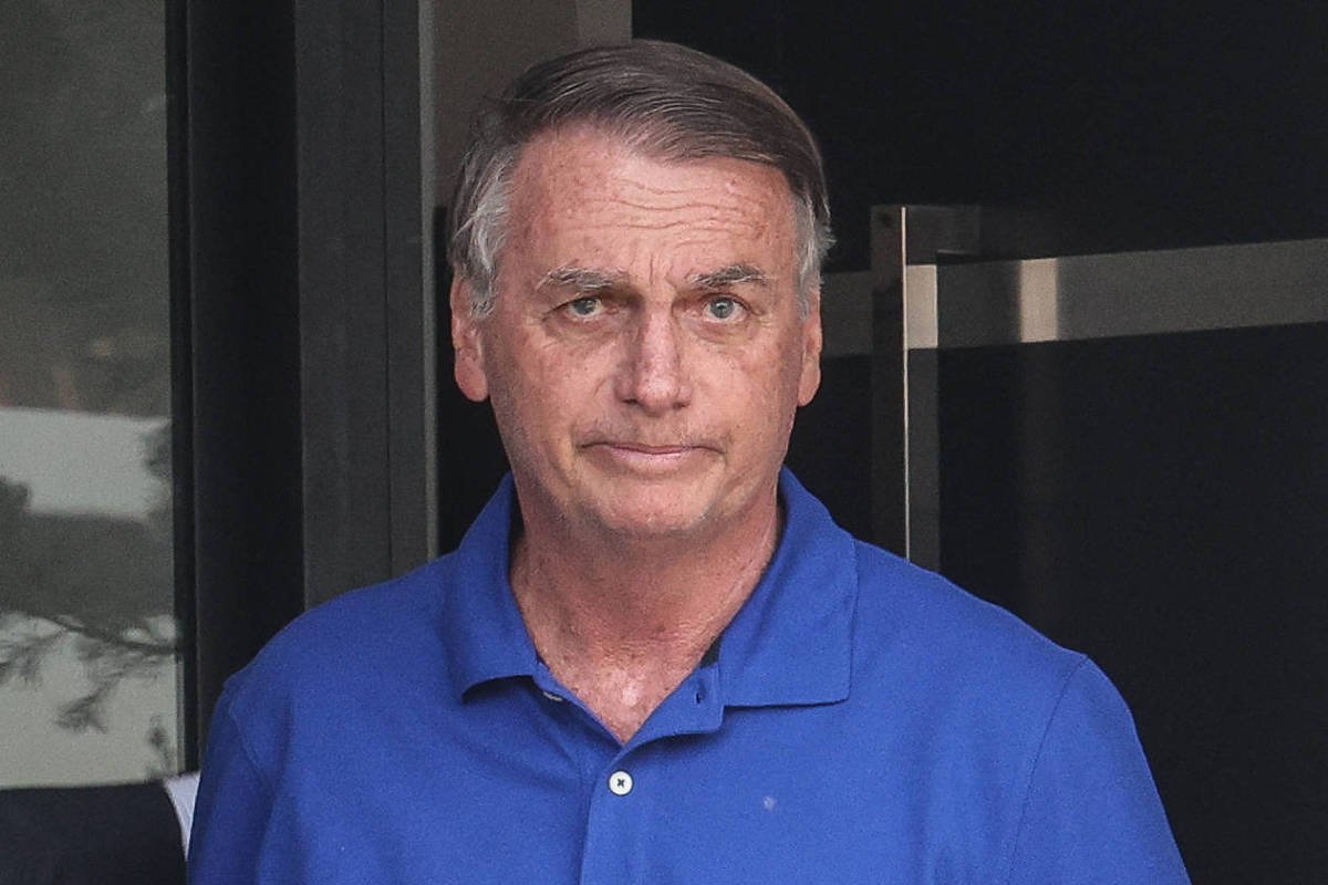 Bolsonaro preso: Medo de ataque a Flávio e reclama de isolamento político