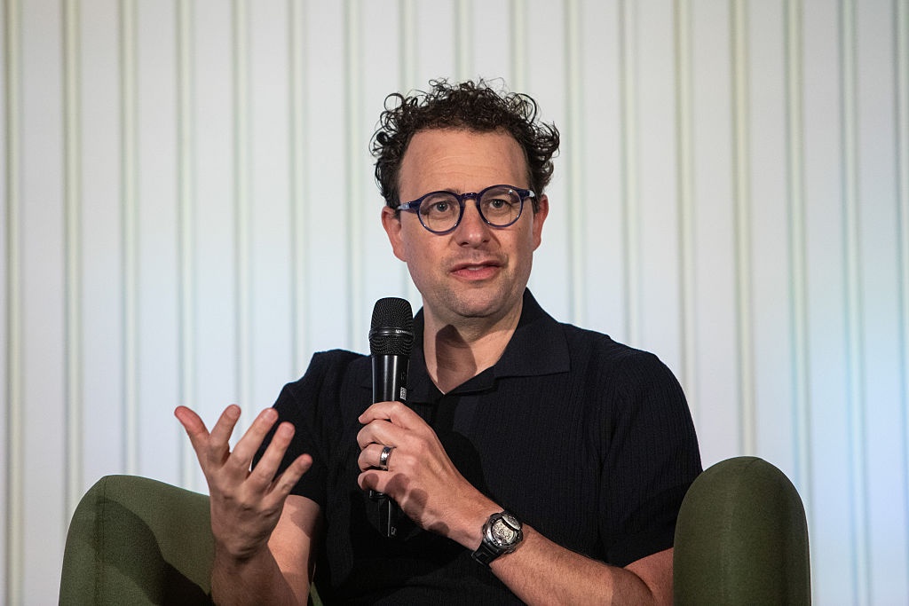 A Batalha Silenciosa da IA: O Confronto Anthropic-Pentágono e o Futuro da Tecnologia de Defesa