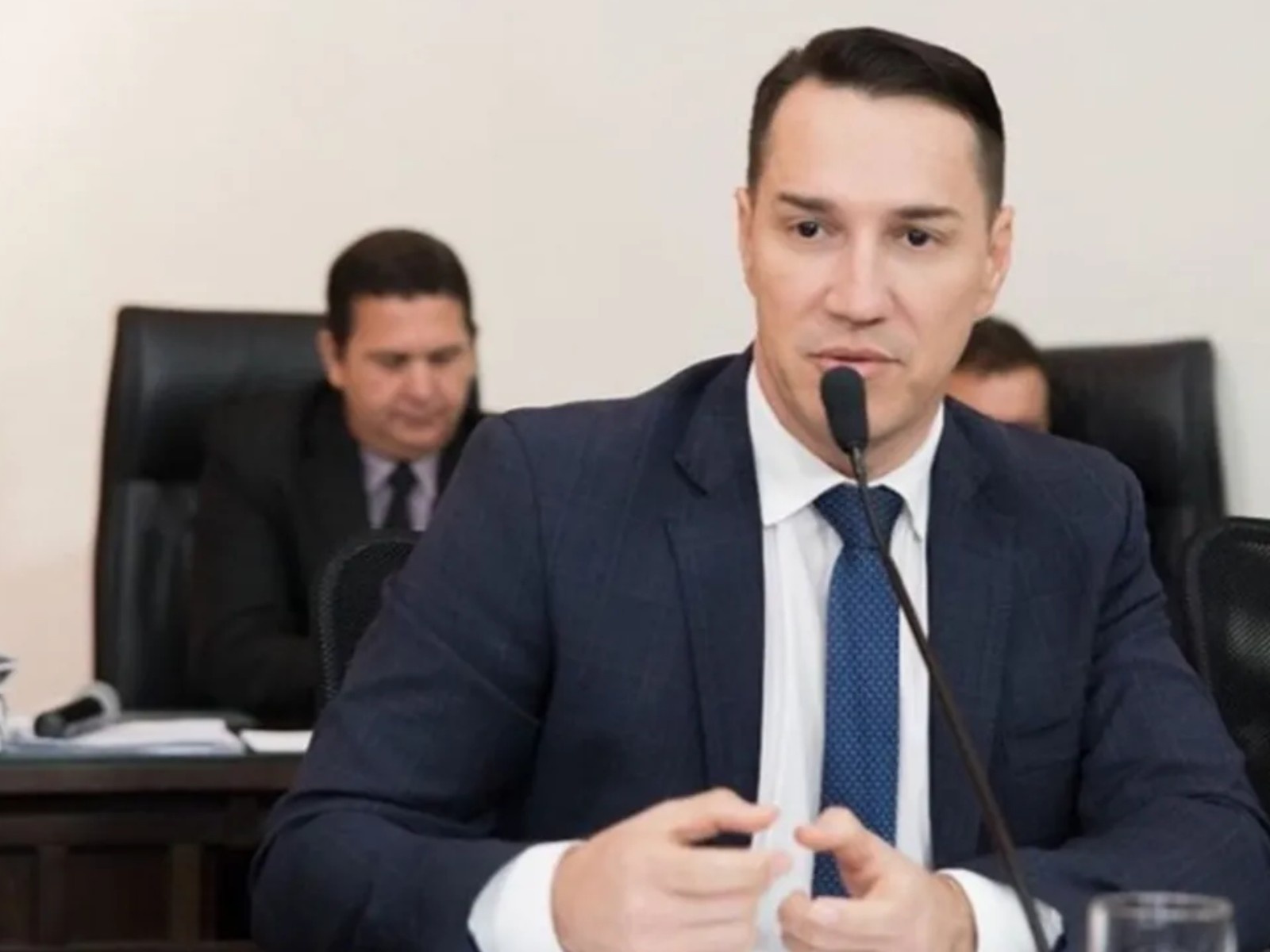 Movimentação Política na Seel do Acre: A Complexa Volta de Ney Amorim e Seus Efeitos na Gestão Pública