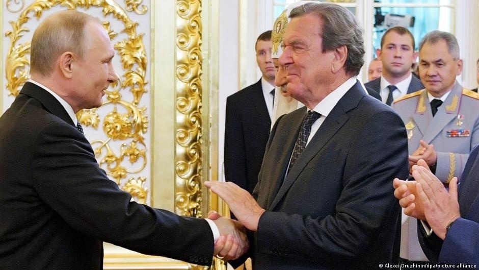 A Proposta de Putin: Schröder como Mediador e o Xadrez Geopolítico da Paz na Ucrânia