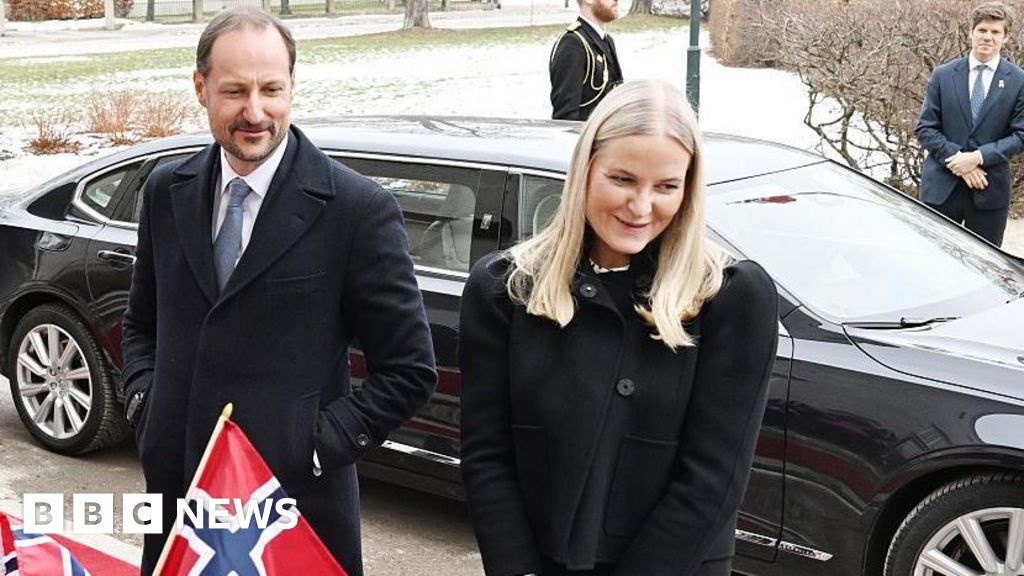 Crise na Monarquia Norueguesa: Princesa Mette-Marit e os Elos com Epstein em Foco