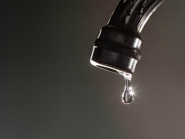 Fragilidade Hídrica em Aracaju: Novo Vazamento Expõe Vulnerabilidades e Gera Prejuízos Recorrentes