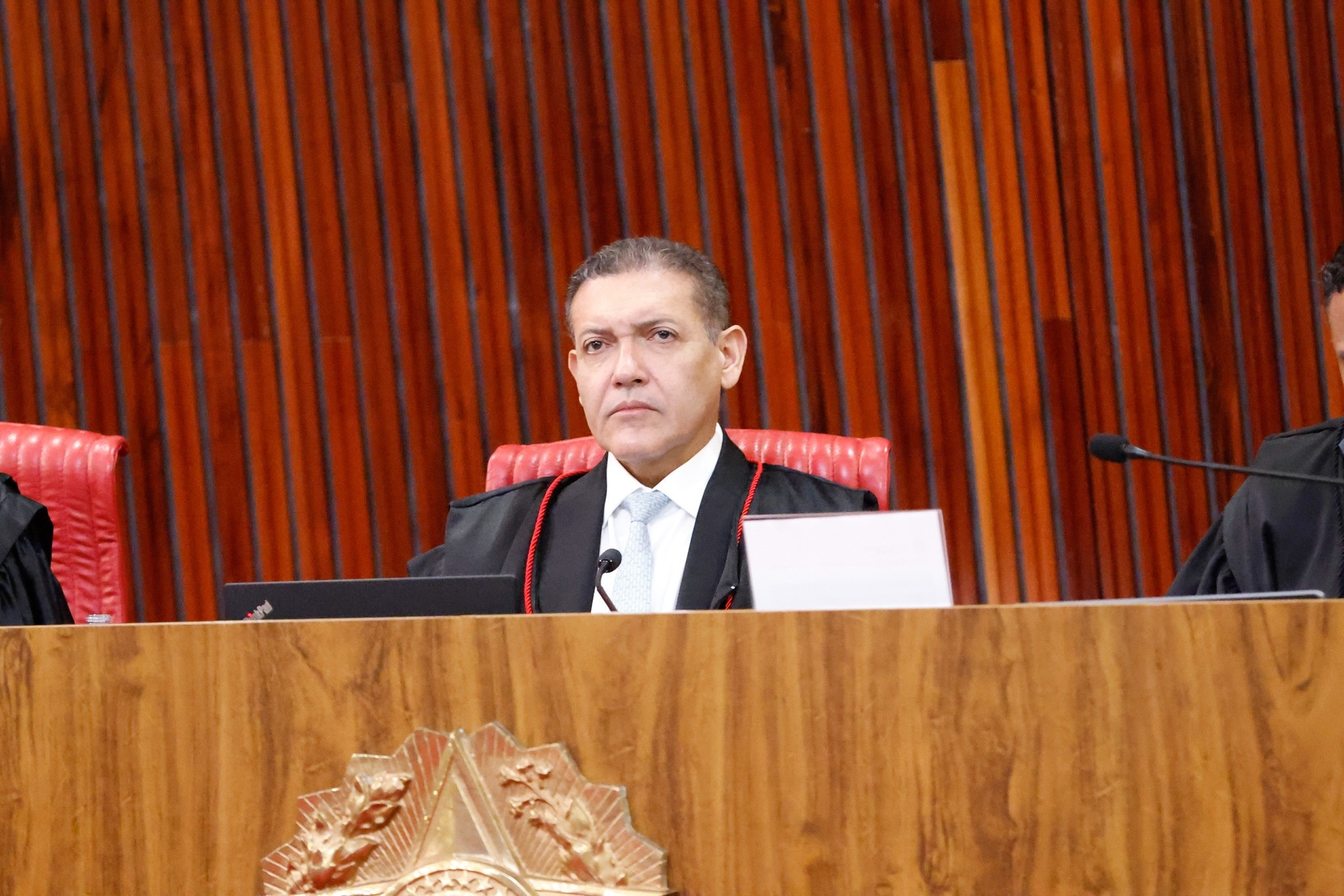 Nunes Marques determina pente-fino técnico ao canal 'Exército do lula'
