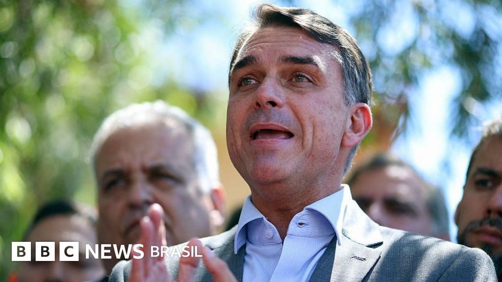 O que Flávio Bolsonaro quer mudar na Constituição, caso seja eleito com Congresso mais poderoso e conservador?