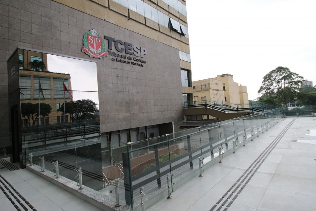 Obras públicas paradas em São Paulo somam mais de R$ 542 milhões em contratos