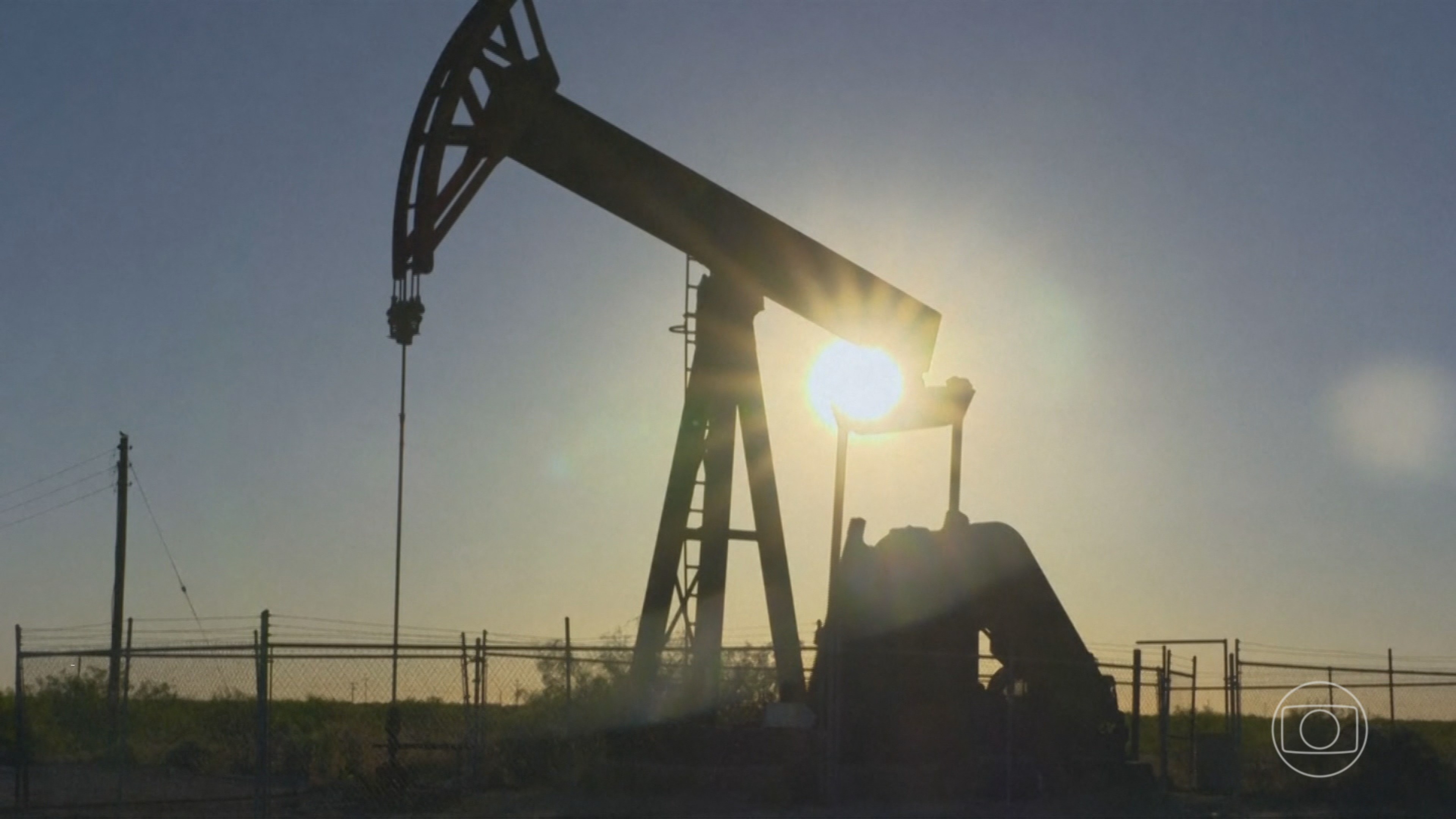 Opep+ Mantém Ritmo de Aumento da Produção em Meio a Tensões Geopolíticas: O Futuro do Petróleo