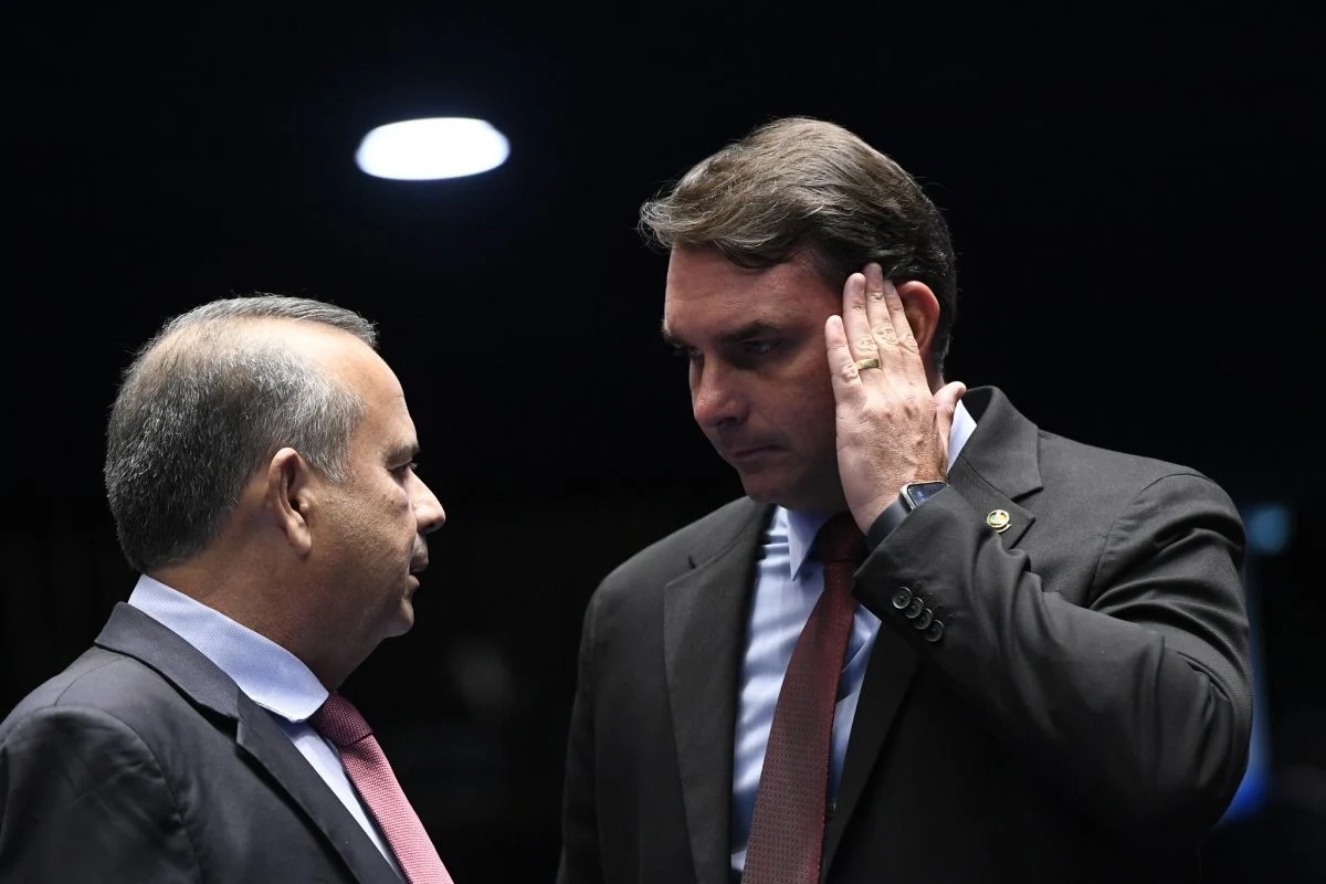 Oposição se diz ‘a favor’ do fim da 6x1, mas articula contra a PEC no Senado