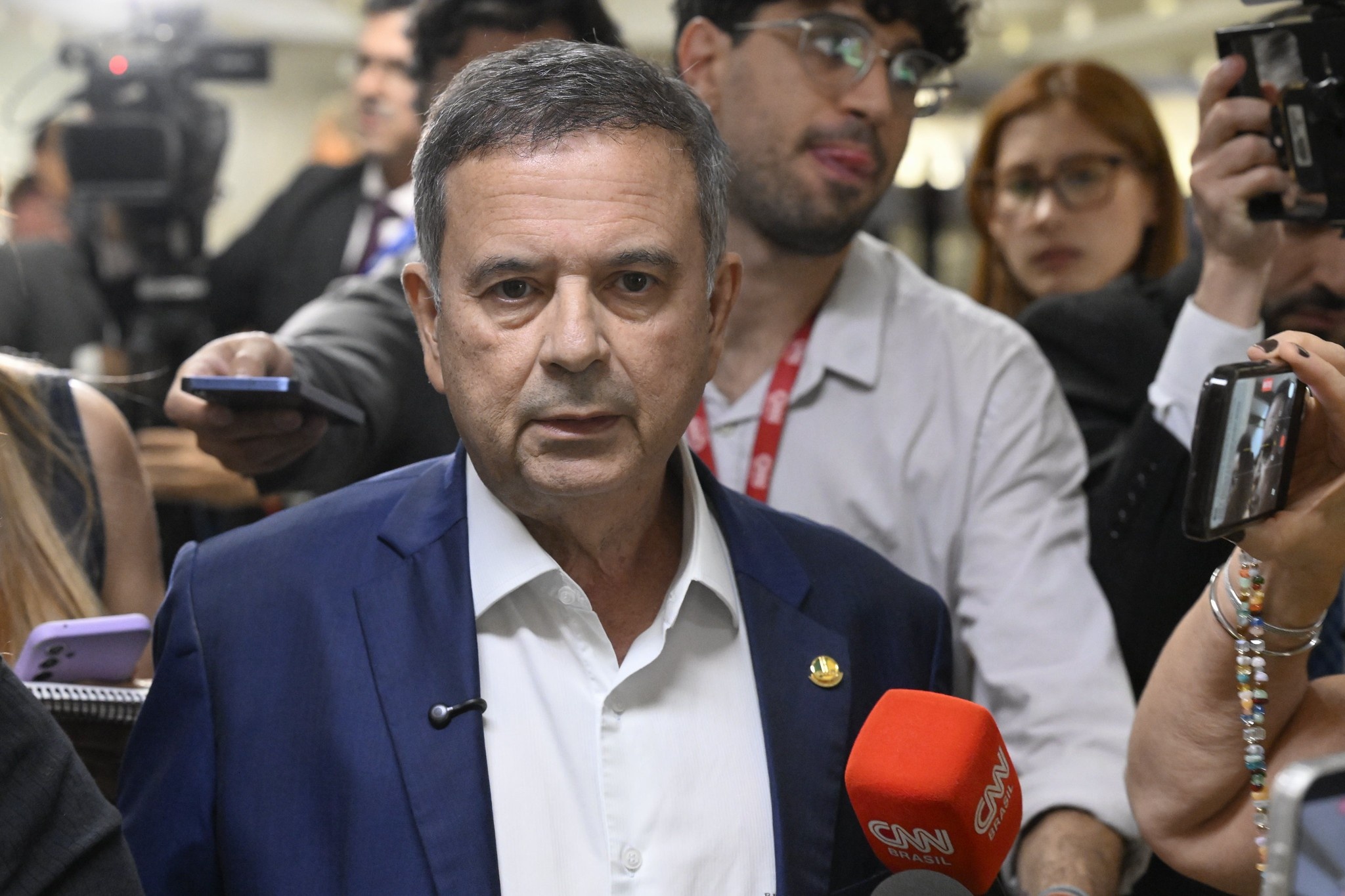 Fim da escala 6x1: Oposição tenta adiar votação no Senado