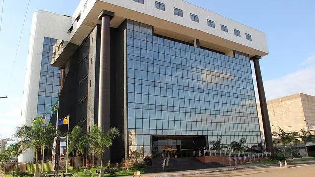 Rondônia: Condenação por Feminicídio Estabelece Precedente de Reparação Integral a Filho Órfão