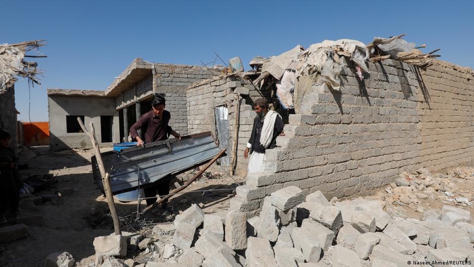 A Escalada Sem Trégua: Paquistão e Talibã Afegão Mergulham em Conflito Aberto com Repercussões Regionais