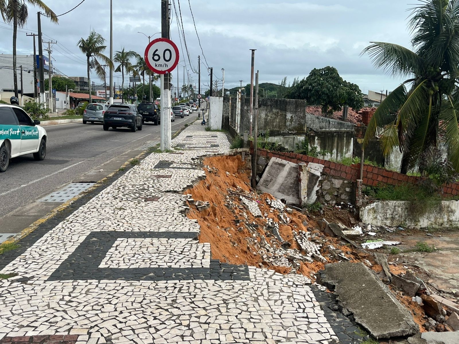 O Calçadão que Cedeu: Natal e o Desafio da Resiliência Urbana frente às Chuvas Intensas