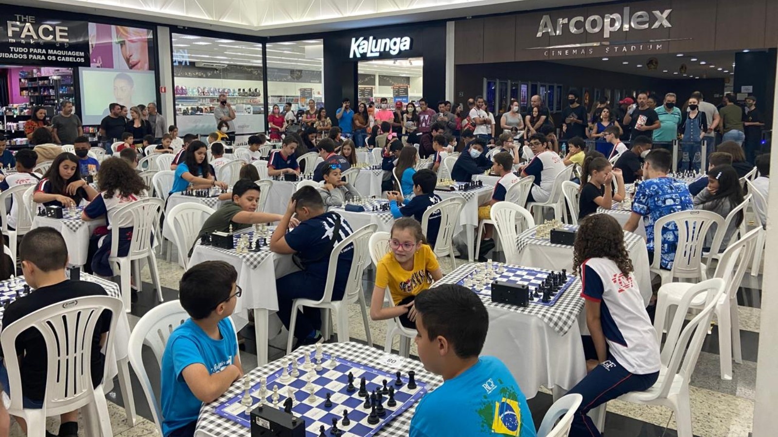 Xadrez no Shopping: Mais Que um Jogo, um Investimento Cognitivo e Comunitário