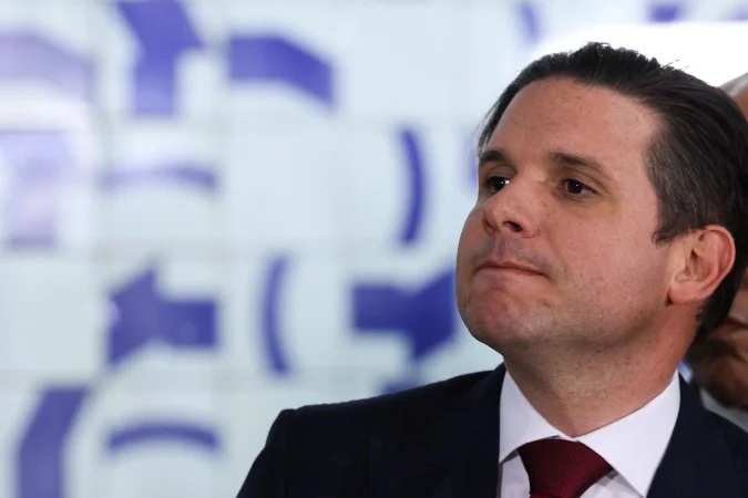 Brechas Regulatórias e o Impacto na Confiança Pública: A Apuração da PF em Voo Privado