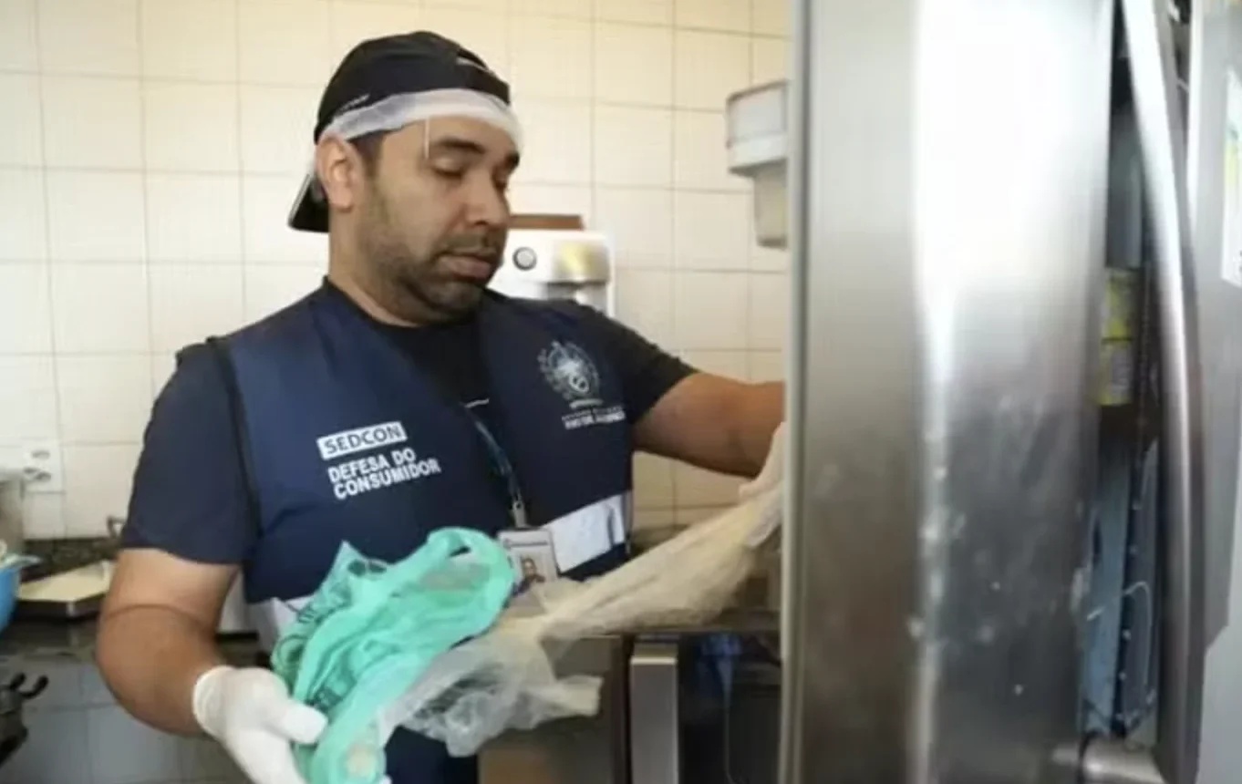 Infiltração Velada: Prisão de Ex-Secretário Sublinha Desafios Críticos à Integridade Pública no Rio