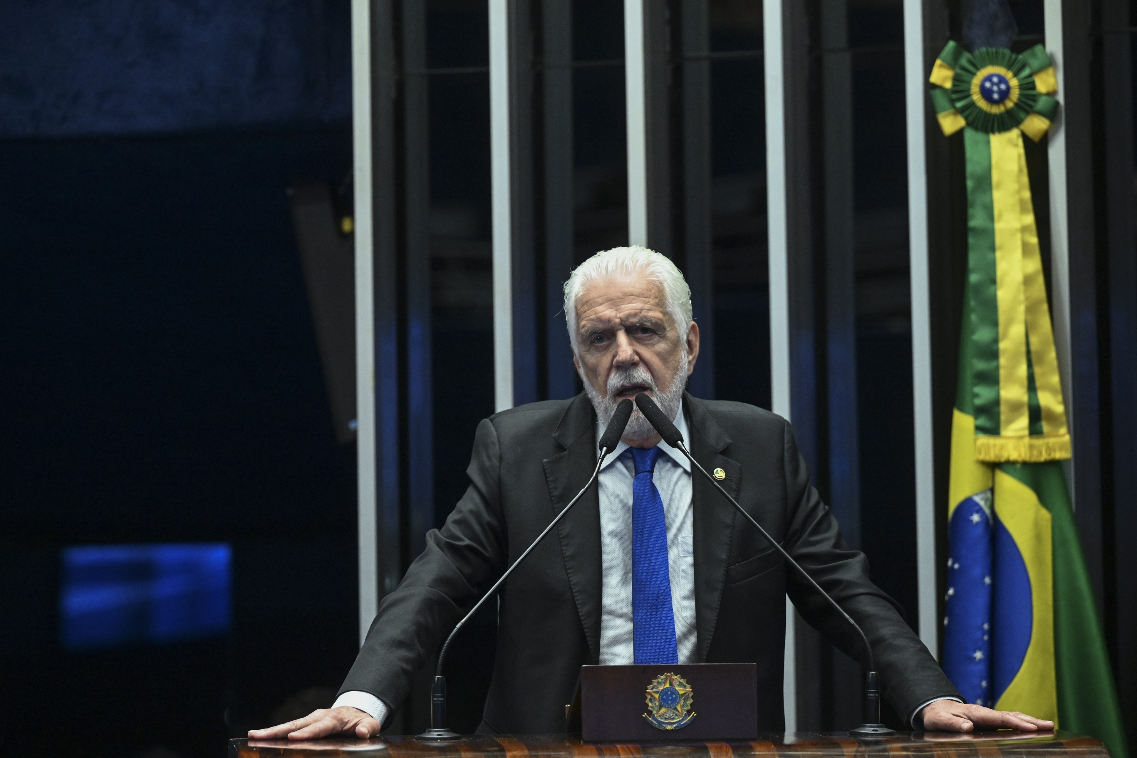 Líder do Governo no Senado sob Foco da Operação Compliance Zero: Análise da Crise de Confiança e Seus Desdobramentos