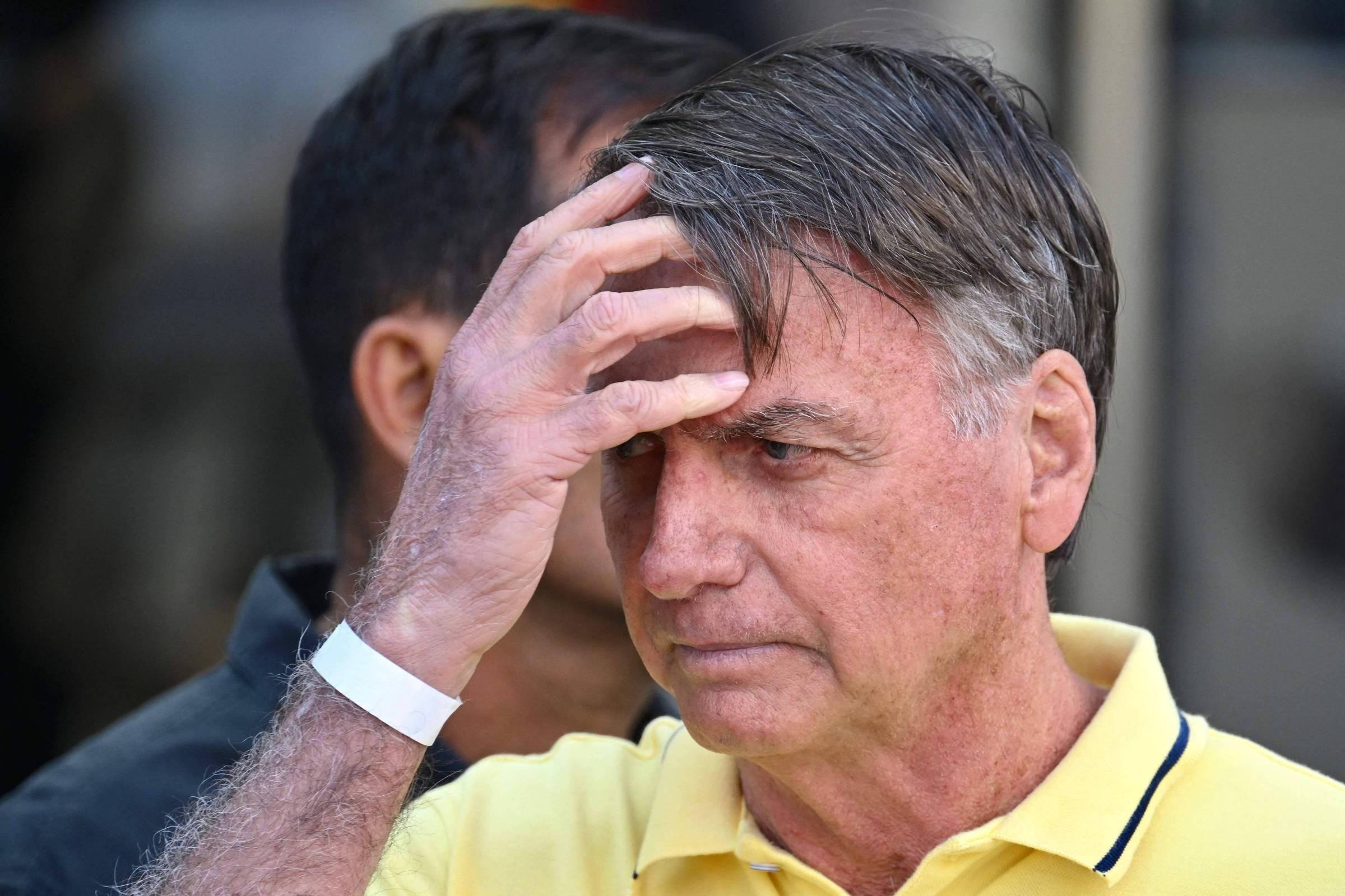 Relatório Médico Aponta "Risco de Morte" de Bolsonaro: Implicações e o Cenário Político-Institucional