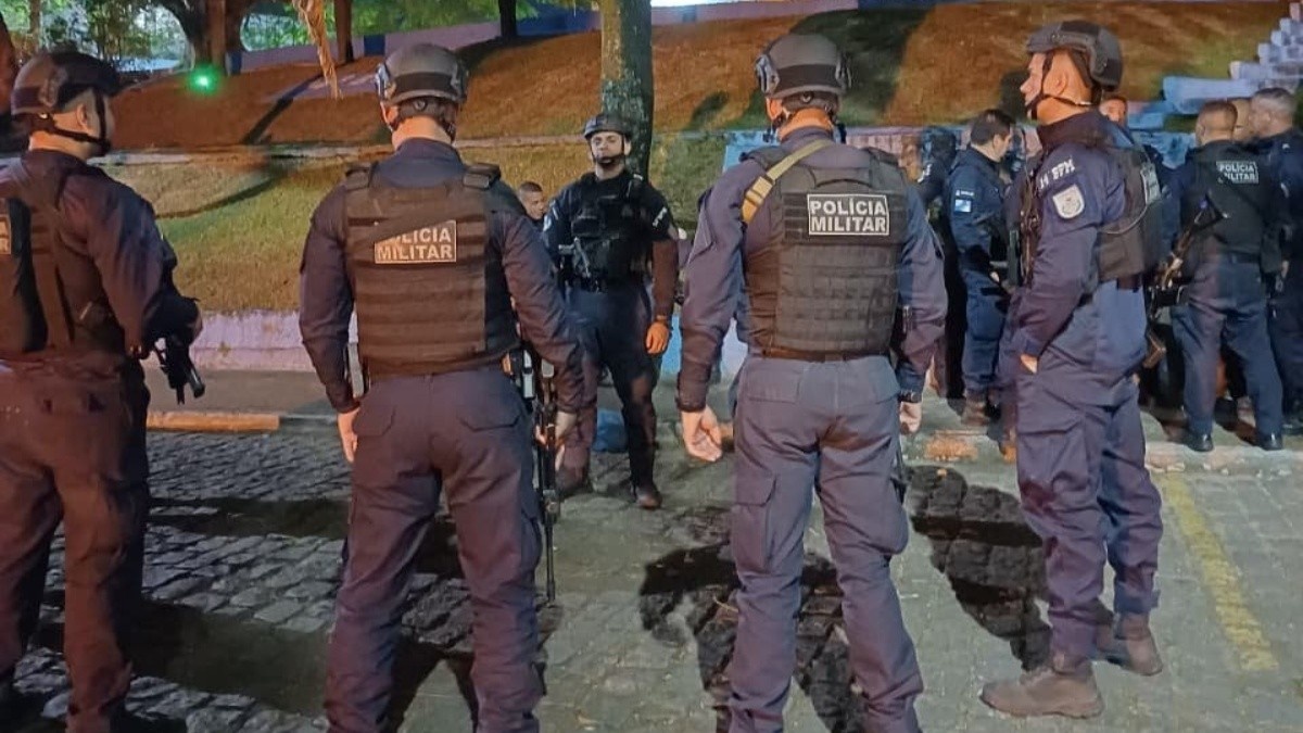 Megaoperação Policial no RJ: Desvendando a Luta Territorial do Crime Organizado e Seus Efeitos Cotidianos