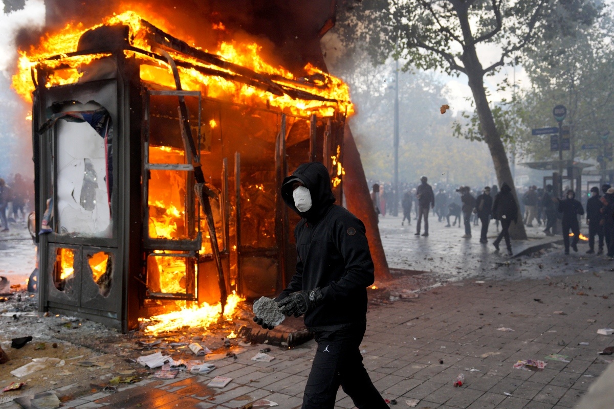 Polícia de Paris proíbe manifestações em vários Locais da capital