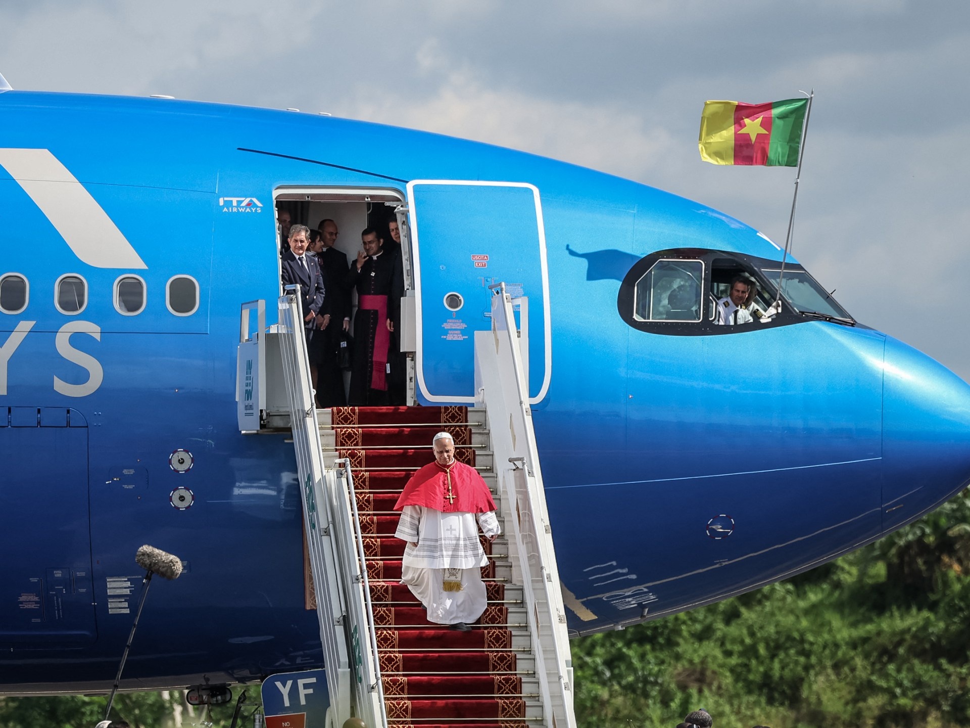 A Visita do Papa Leão XIV ao Camarões: Paz, Geopolítica e a Fenda Moral Global