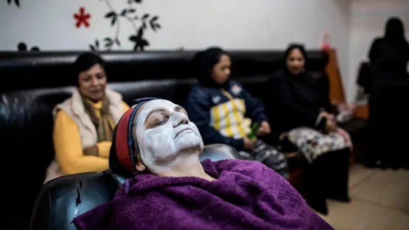 Preferência Inconsciente por Pele Clara Revela Desafio Profundo de Saúde Pública na África