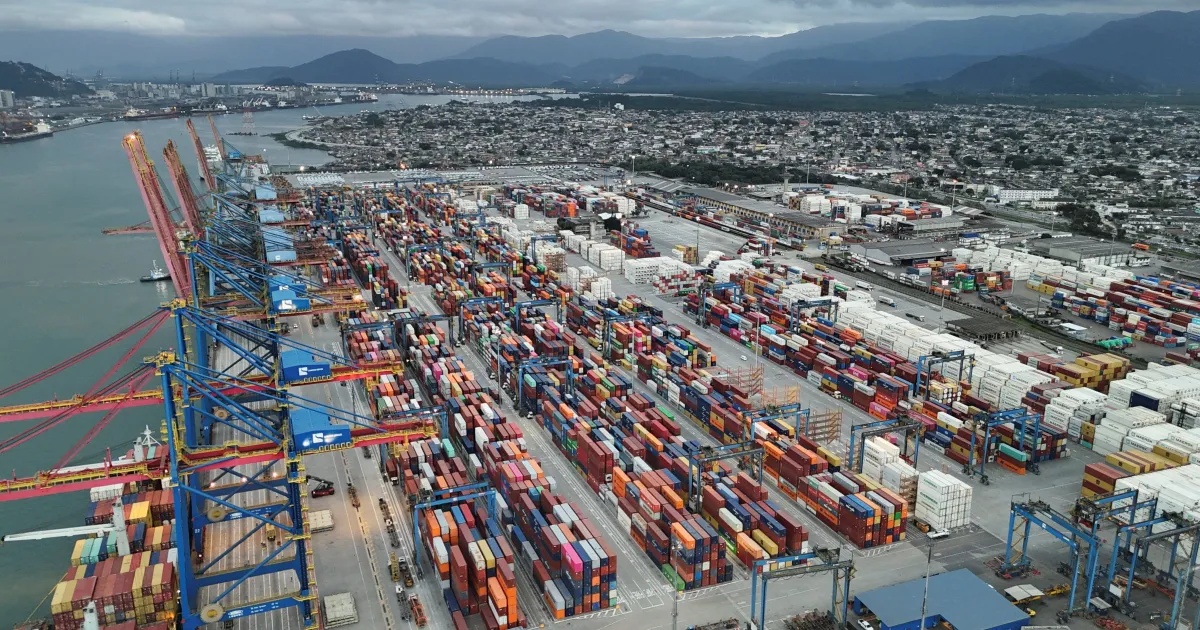 O Limiar do Tarifaço: Desafios Geoeconômicos e a Resposta Brasileira na Balança Comercial