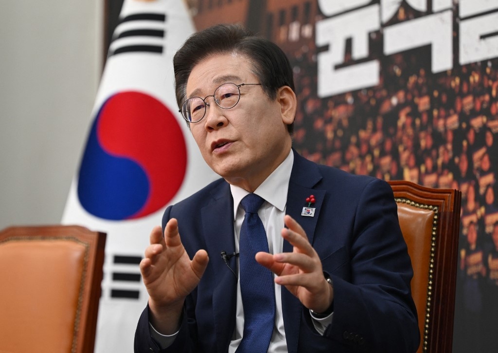 Crise no Estreito de Ormuz: Coreia do Sul Acusa Israel de 'Sequestro' e Eleva Tensão Geopolítica