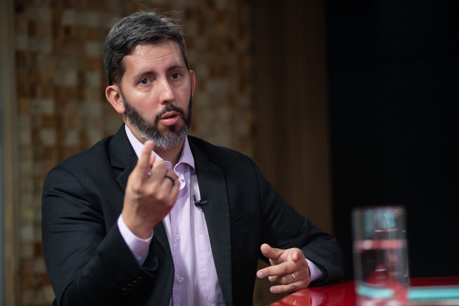 PT coloca Leandro Grass na corrida pelo governo do DF