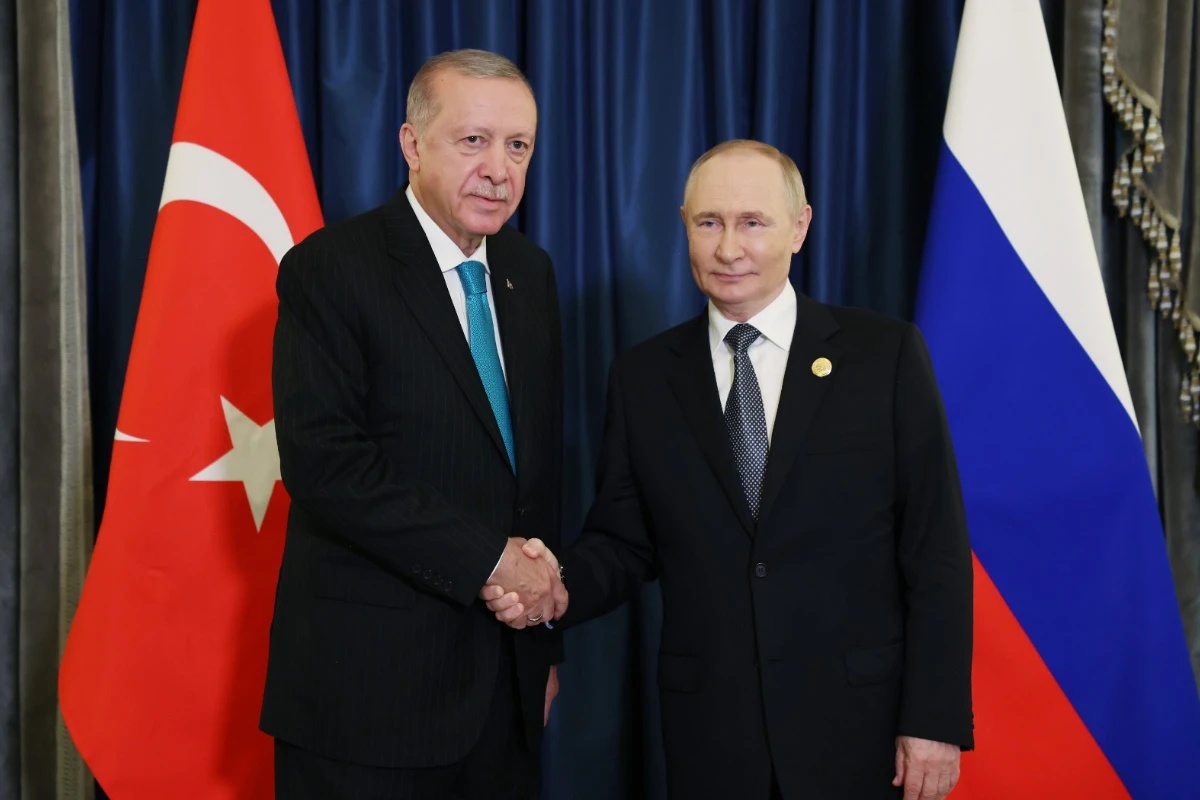 Convergência de Interesses: Putin e Erdogan Articulam Estratégias para o Oriente Médio